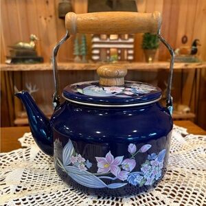 Sakura Enamel Tea Kettle Cherry Blossoms 1981 GAILSTYN-SUTTON JAPAN Vintage Blue